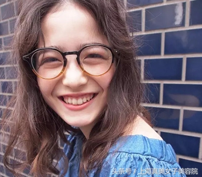 有了法令纹特显老教你1招立减10岁,法令纹消除立刻减龄5岁