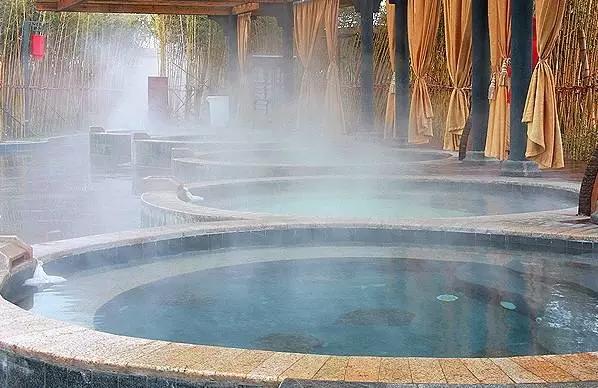 正确打开泡温泉的方法，不会就学起来！