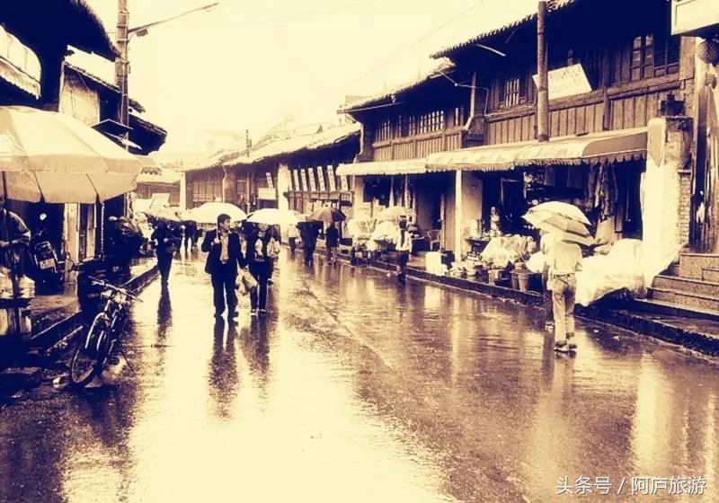 浣犵殑鍚嶅瓧鍗楀崕,浣犵殑鍚嶅瓧鎯呰妭