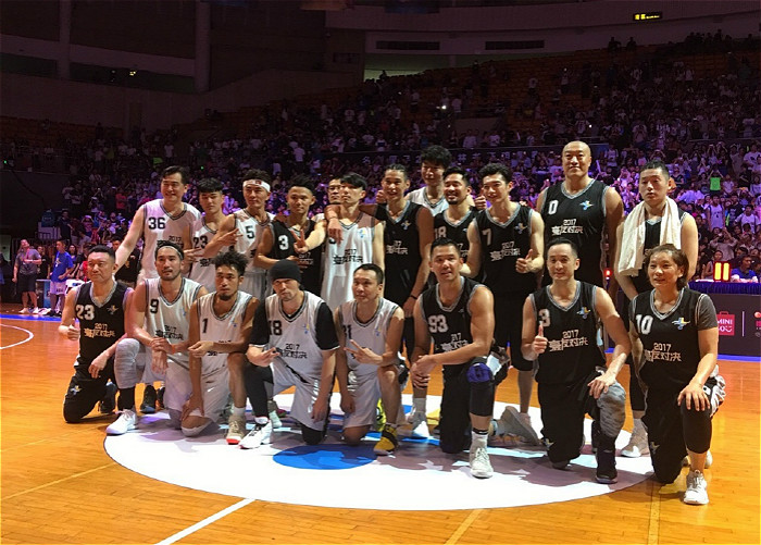 周杰伦单挑科比完整版,周杰伦不看人传球逼疯林书豪