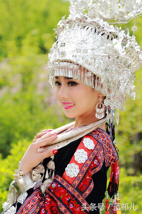 最好看的少数民族服饰,少数民族的华丽服饰穿上就是漂亮