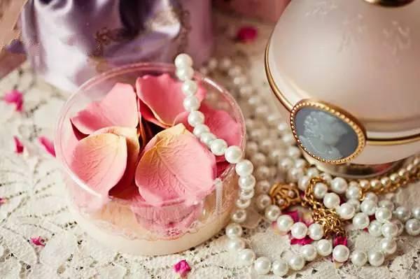 小仙女们的包里都装了啥?