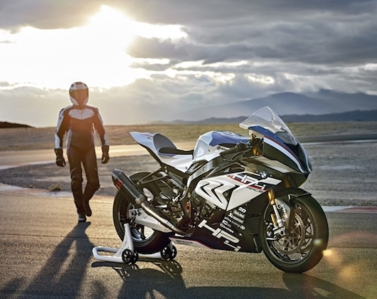 试驾宝马hp4race,宝马hp4race试驾