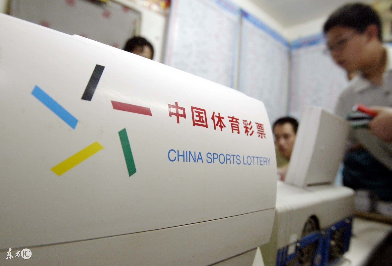 故事:中奖之后“夫妻”反目家庭全被搅乱了,出走多年的妻子突然回家,要钱分钱之事搅得他们焦头烂额