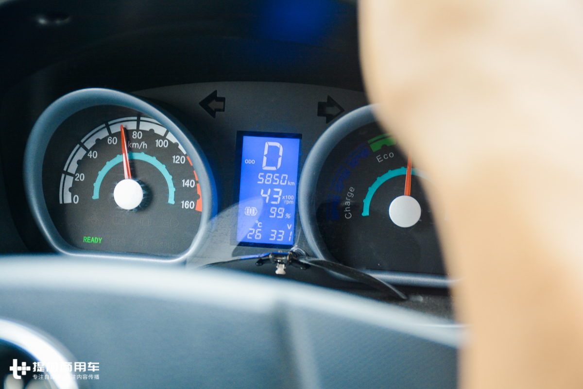 新能源汽车比燃油卡车好吗,新能源车和天然气车哪个更好点