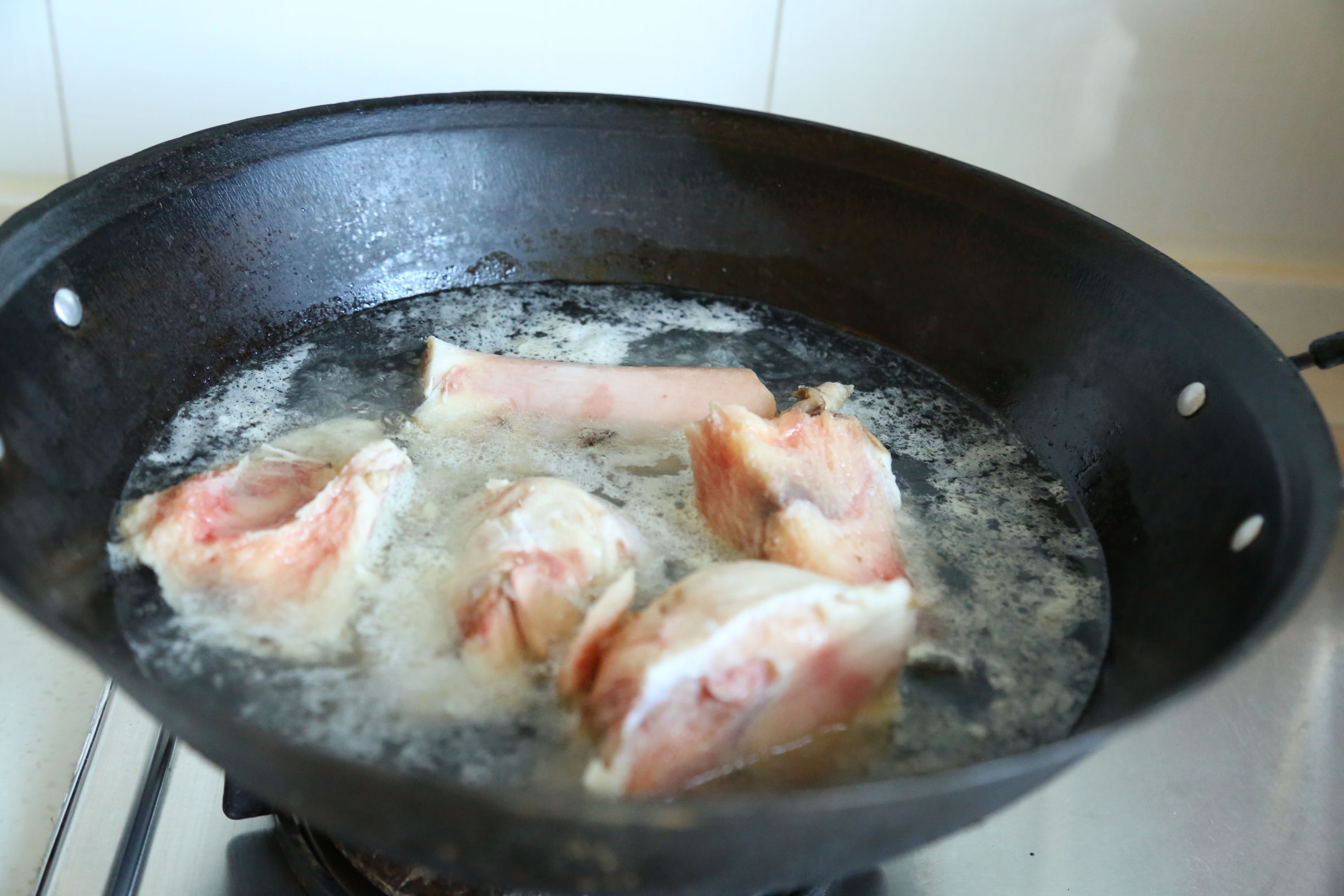 想吃一碗越南河粉很难吗,想吃一碗螺蛳粉和面条