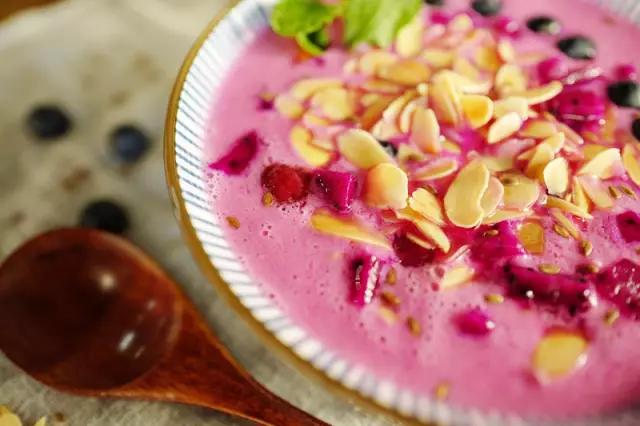 杭州武林门大草坪上270°透明玻璃屋！梦幻甜品咖啡店，童话的甜蜜