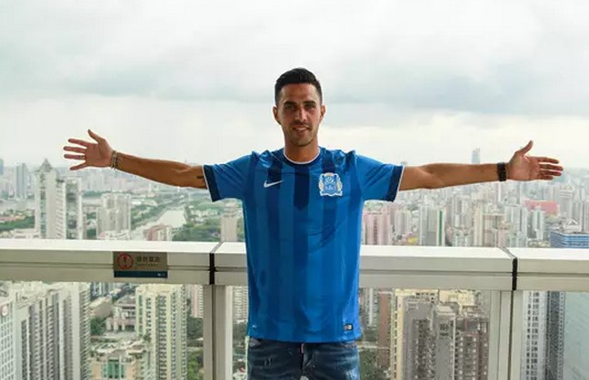 喜子原创|中超七剑下天山!亚足联写“武侠”,帕托化身天瀑剑!