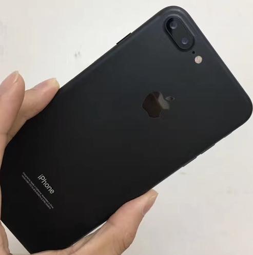 买8000多的苹果手机给卖了亏不亏,iphone7plus还值不值得买