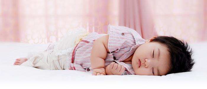 天气热不要让宝宝中暑,天气太热怎么给孩子预防中暑