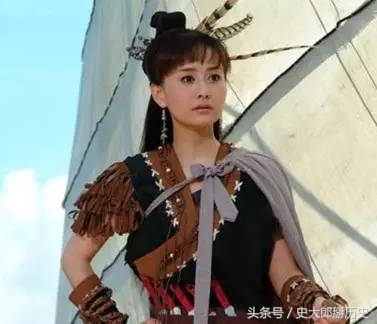 此女曾号令群雄，叱咤风云，名动朝野，退隐后相夫教子，不为人知