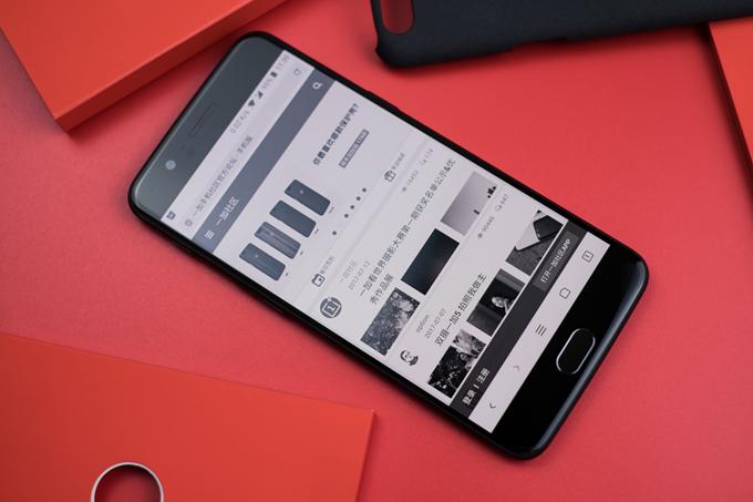 amoled屏的5g手机,一加55g手机评测