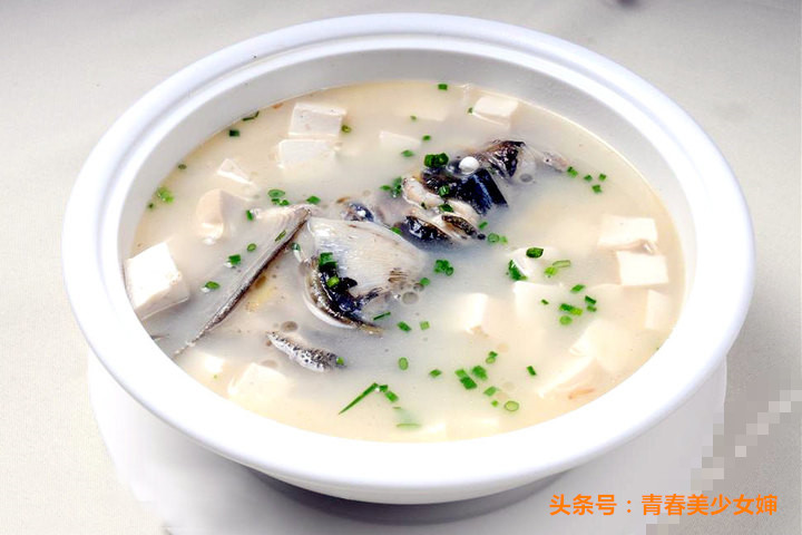 中暑人不舒服喝什么饮料,夏天中暑喝什么汤好