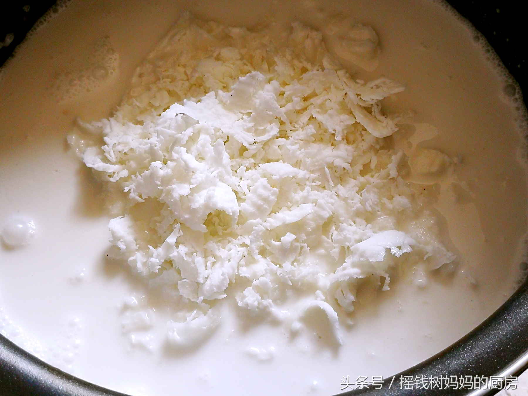 周末在家吃点好的很有必要,咖喱虾加烤肉和秋刀鱼吃的不要太满足哦