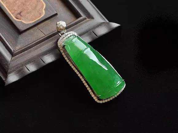 如何找到有缘的翡翠,翡翠一鹿有你适合什么人戴