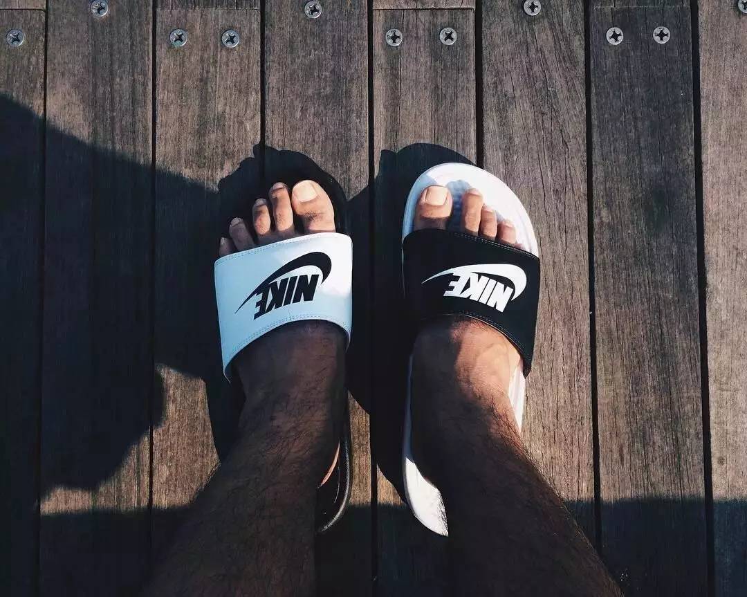 欧美风凉拖穿搭,凉拖怎么穿最时尚