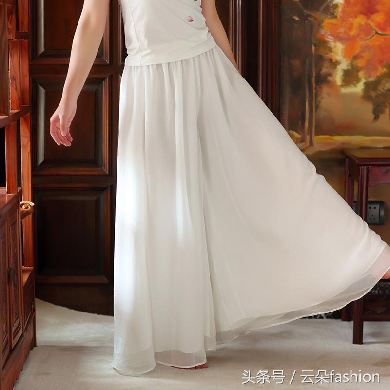 白色百搭但是容易黄怎么办,百搭白t效果图