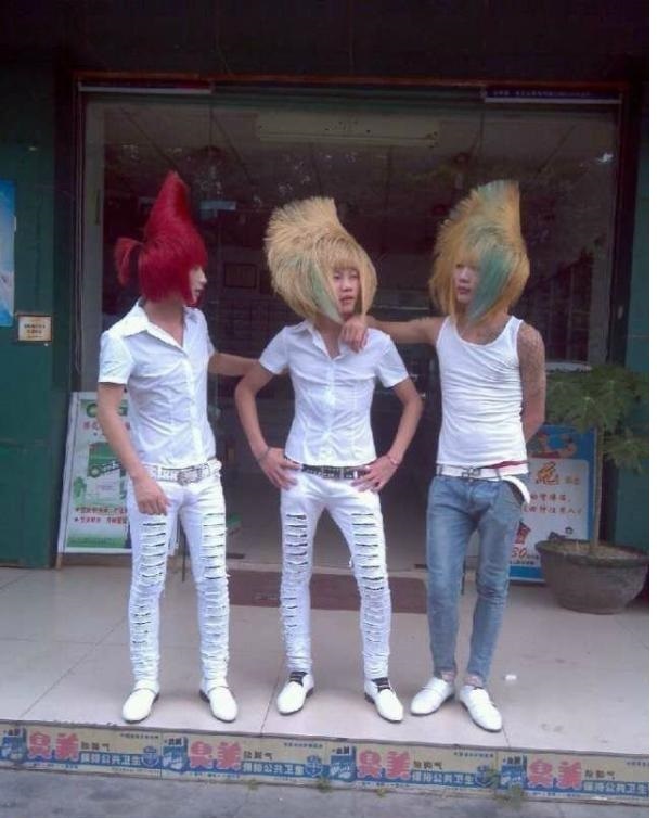 葬爱家族欠一块水泥地,广西葬爱家族水泥地斗舞完整视频