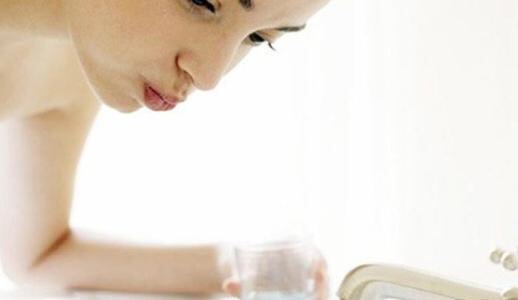 普通洗牙能把黄牙洗成白牙吗,牙齿黄但无口臭需要美白牙齿吗