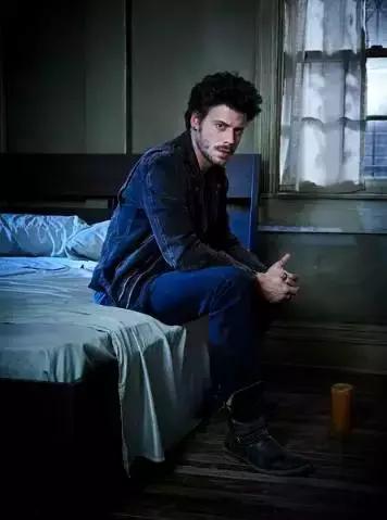 德州午夜,民风彪悍,吸血鬼、女巫、灵媒、杀手皆现身!