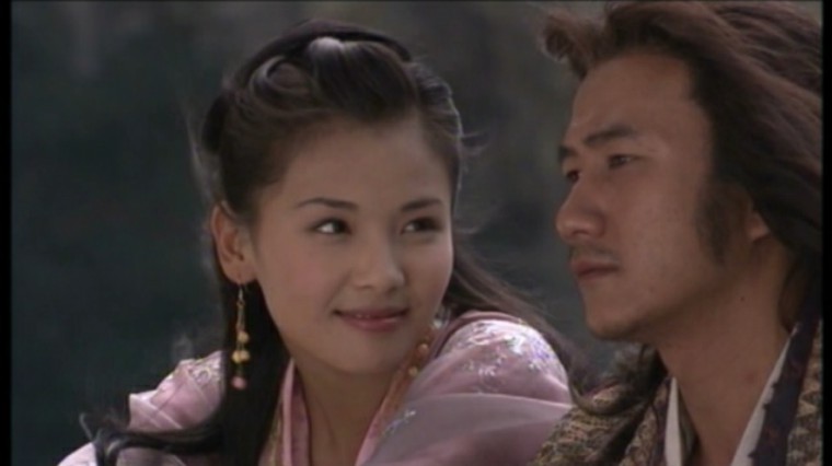 阿朱被谁收养,阿朱嫁了几个男人了