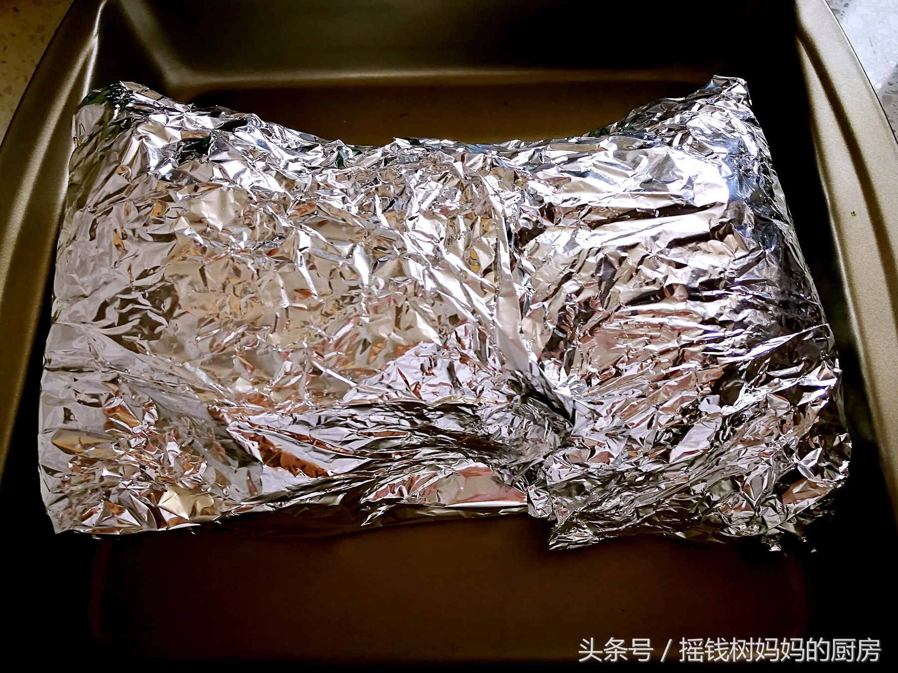 周末在家吃点好的很有必要,咖喱虾加烤肉和秋刀鱼吃的不要太满足哦