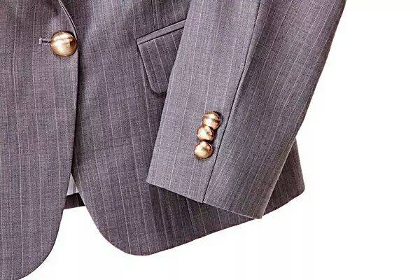 揭秘｜被你忽略的小纽扣，不小心就让衣服大掉价