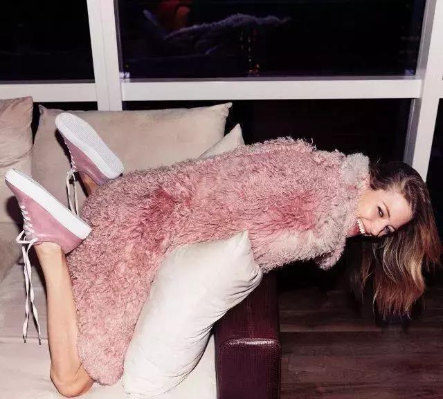 放下小白鞋，这个夏天和小粉鞋谈场恋爱！