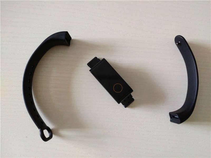 拉卡拉智能手环,跨界拉卡拉手环好用吗