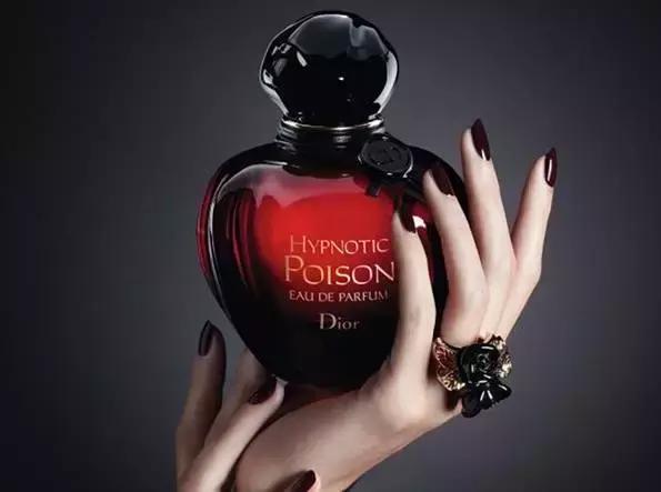 不喷香水的女人没有未来,这些香水能让男人记住你一辈子