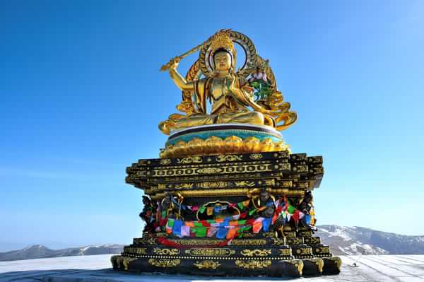 住寺院、接受寺院赠品，在家人必须注意的过失！