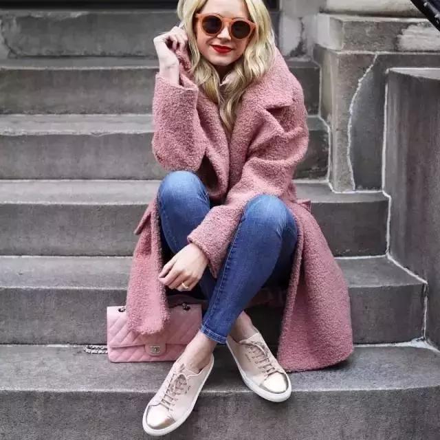 放下小白鞋，这个夏天和小粉鞋谈场恋爱！