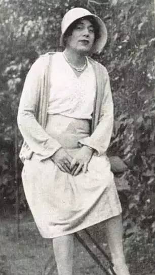 跨性别、变性，这位丹麦女孩比金星更勇敢！