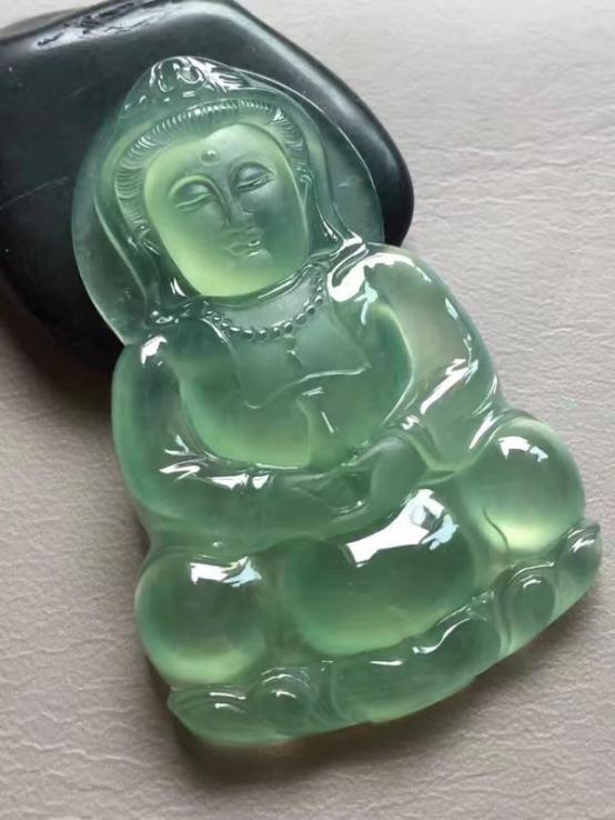 男生只能戴菩萨吗,女戴观音男戴佛是正确的吗