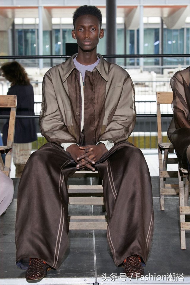 acnestudio时装周,法国奢侈品牌时装秀场2021