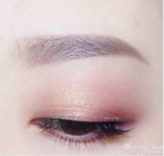 眼妆教程日常简单,眼妆教程日常简单易学