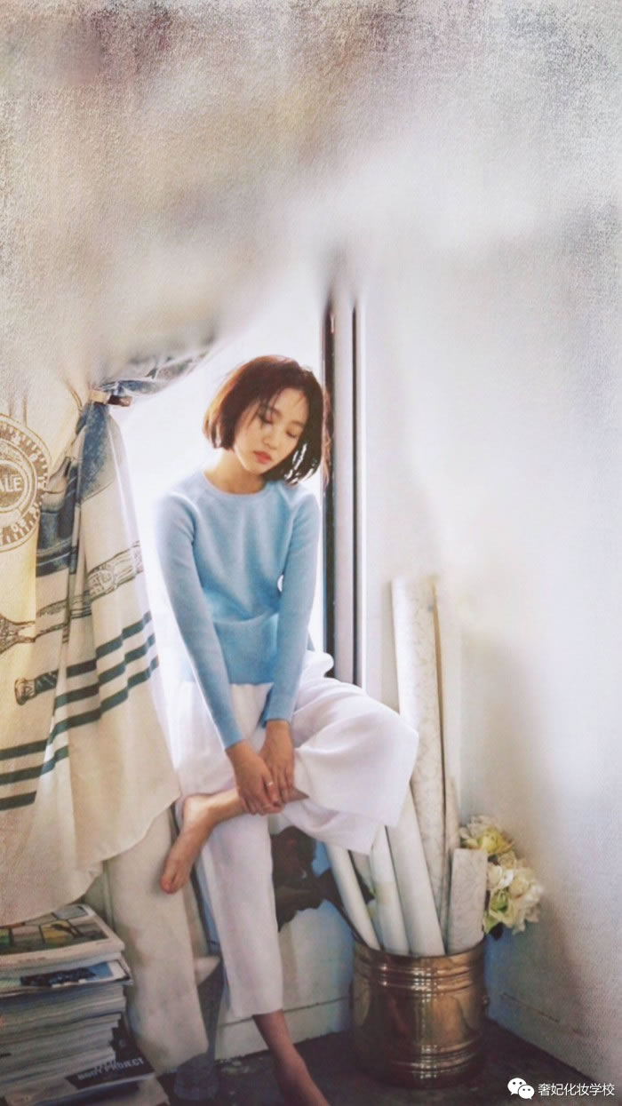 周冬雨单眼皮小眼睛怎么画眼妆,周冬雨单眼皮日常眼妆画法