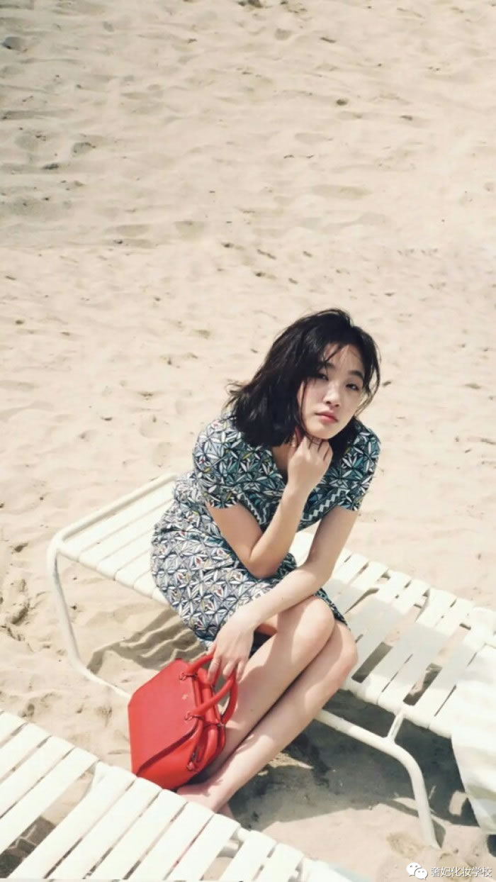 周冬雨单眼皮小眼睛怎么画眼妆,周冬雨单眼皮日常眼妆画法