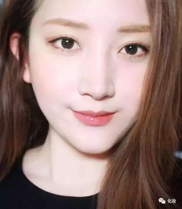 化妆前后差异很大的女明星,化妆前后对照的女明星图片