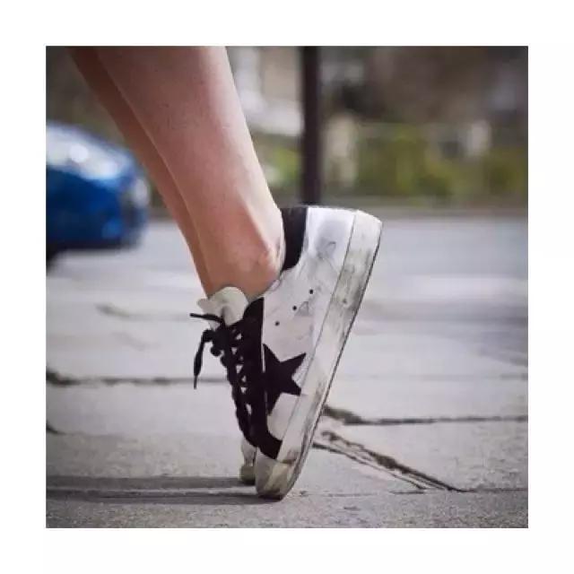 往下看，你脚上缺的就是这么一双运动鞋｜经典+潮流球鞋款式大盘点