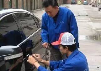 自动落锁钥匙锁在车里了怎么办,车钥匙丢了怎么办车会被偷么