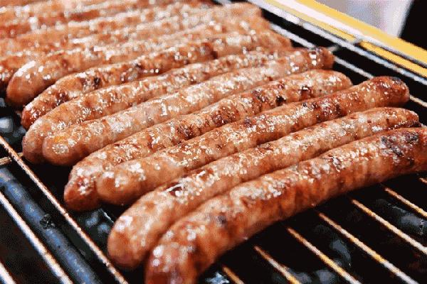 那些大学宵夜摊里的故事，致我们终将逝去的青春！