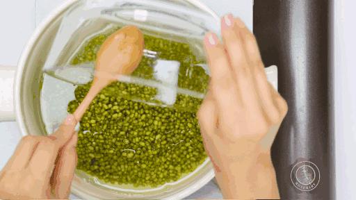 只用绿豆和糖，做出小时候最爱的绿豆冰棒！