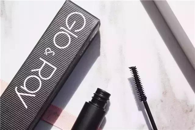 刘诗诗古力娜扎丸子头,刘诗诗娜扎礼服