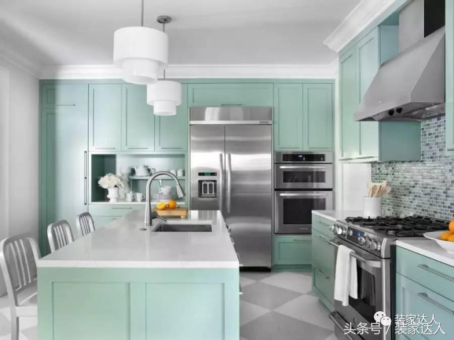 橱柜蓝色搭配什么颜色的吊柜,厨房的橱柜颜色天蓝色好看吗
