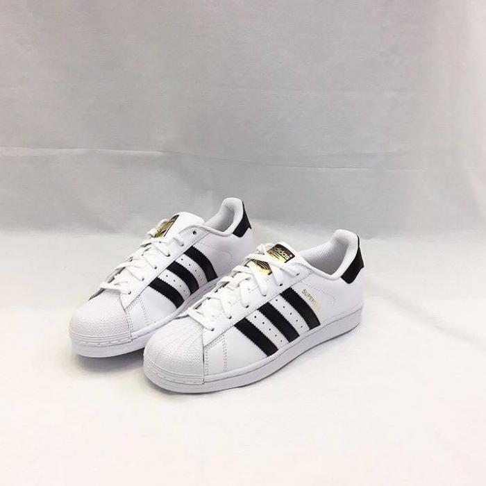 「10款百搭球鞋」简约不简单亲民的价格你也可以入手