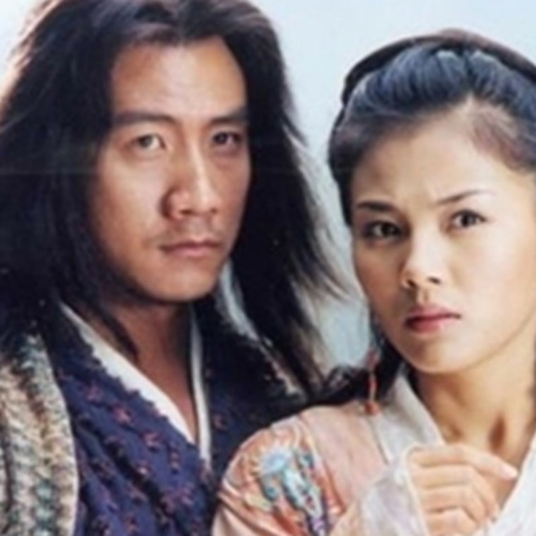 阿朱被谁收养,阿朱嫁了几个男人了