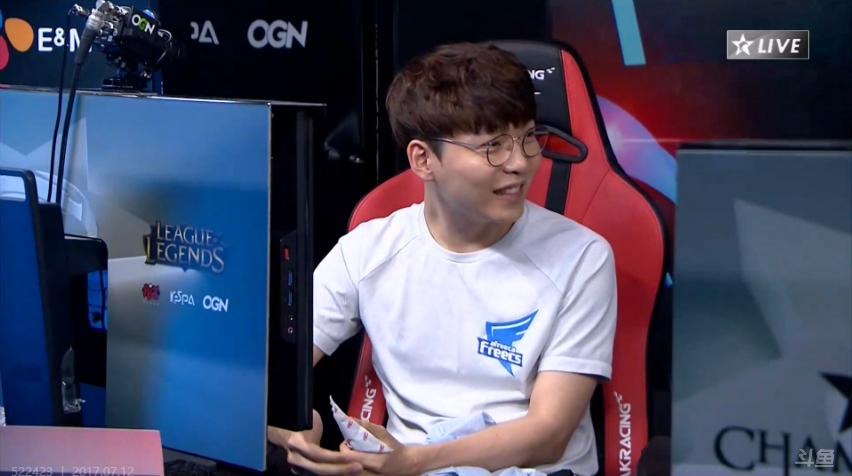 mouse鍜宮arin,rog閾舵渤鎴樿埌