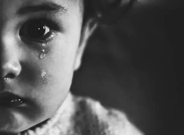 孩子总是想脱离父母怎么办,孩子总想逃离父母是怎么回事