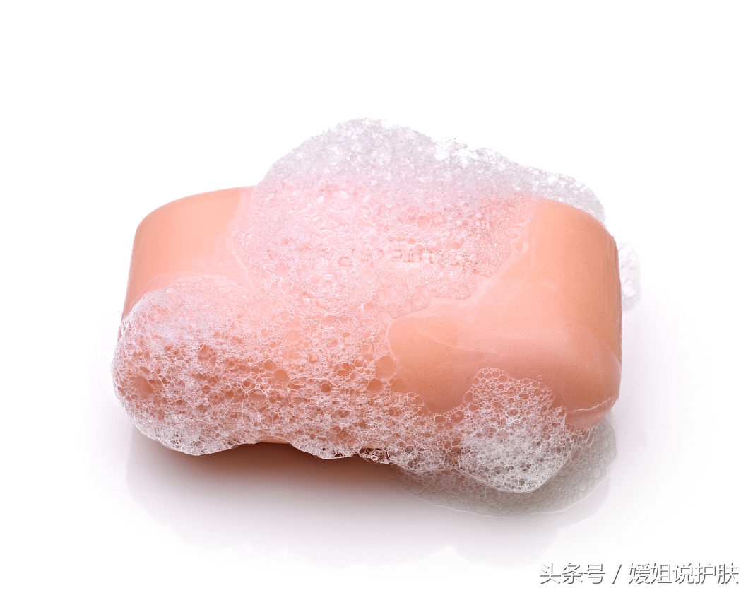 用肥皂洗脸会怎样,用肥皂洗脸好不
